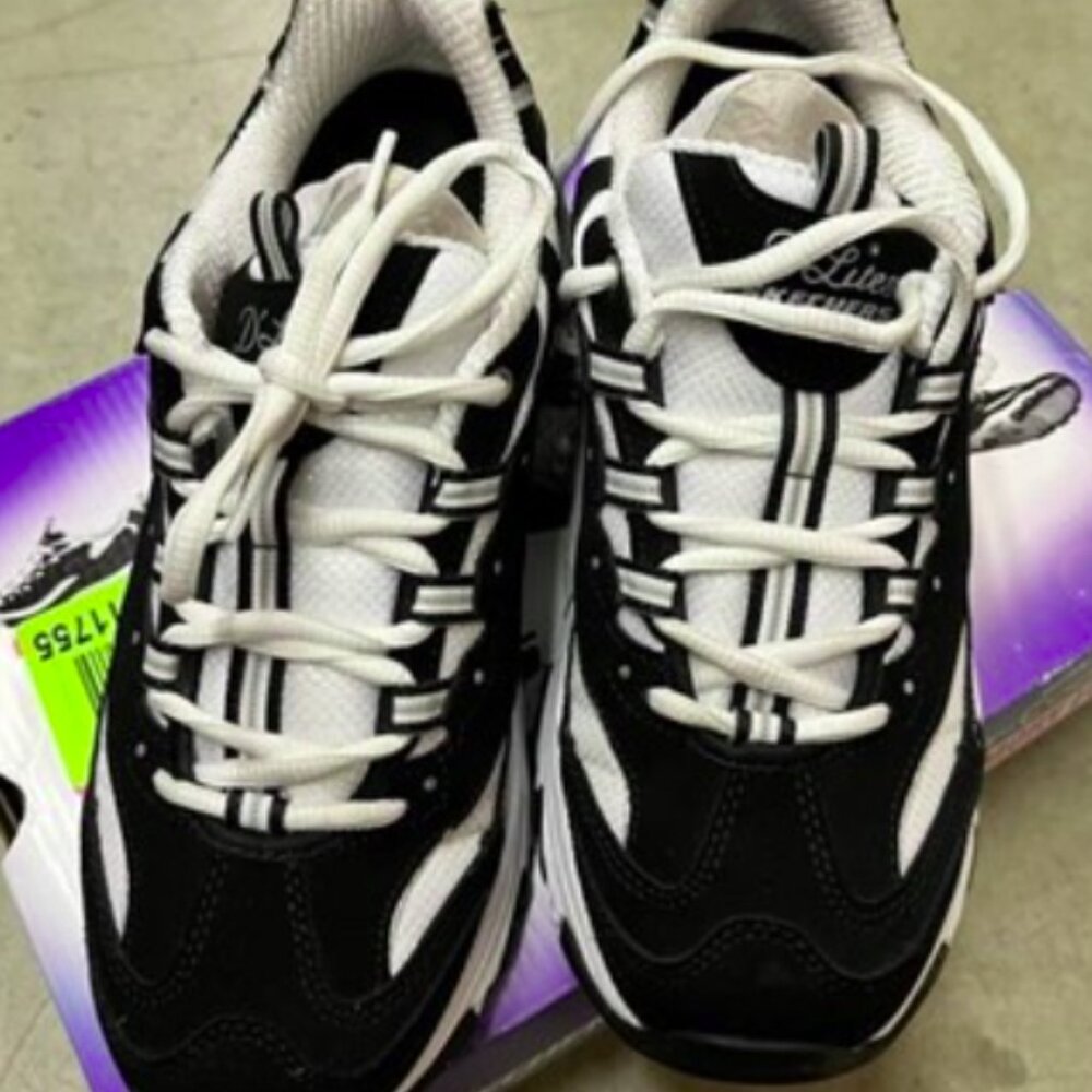 NEW Skechers Women's D'Lites Biggest Fan Sneakers Sz 9 black
